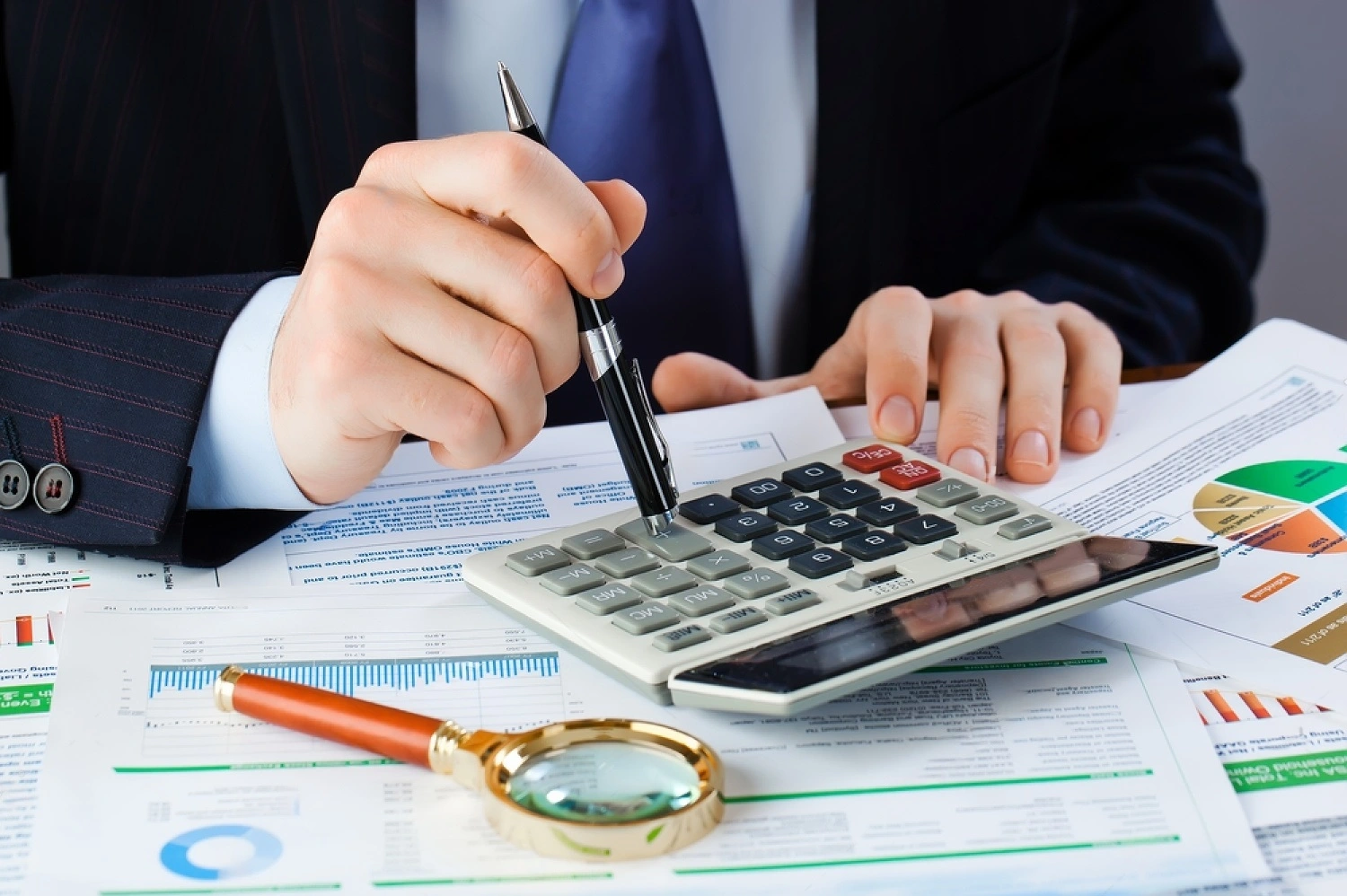 المحاسبة والعلوم المالية والتأمين